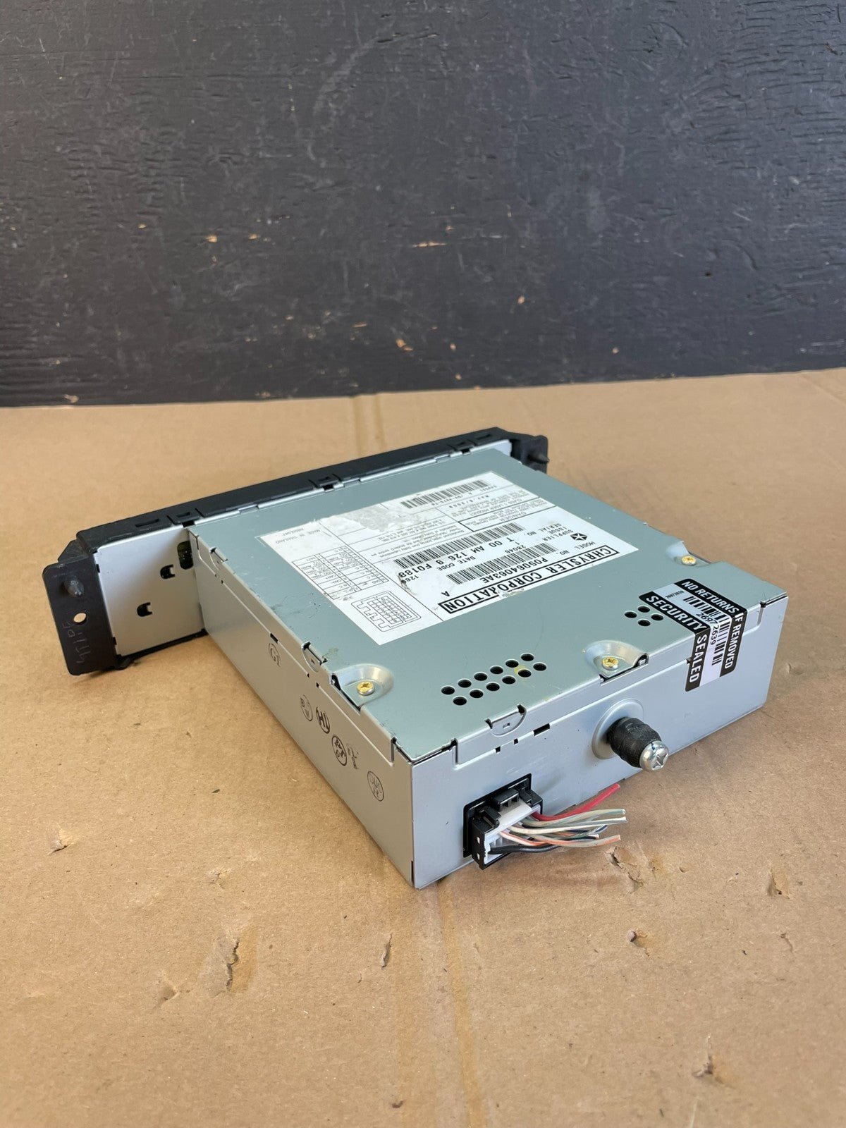 2008 to 2012 Chrysler Town Country DVD Player Receiver AD5939 DG3