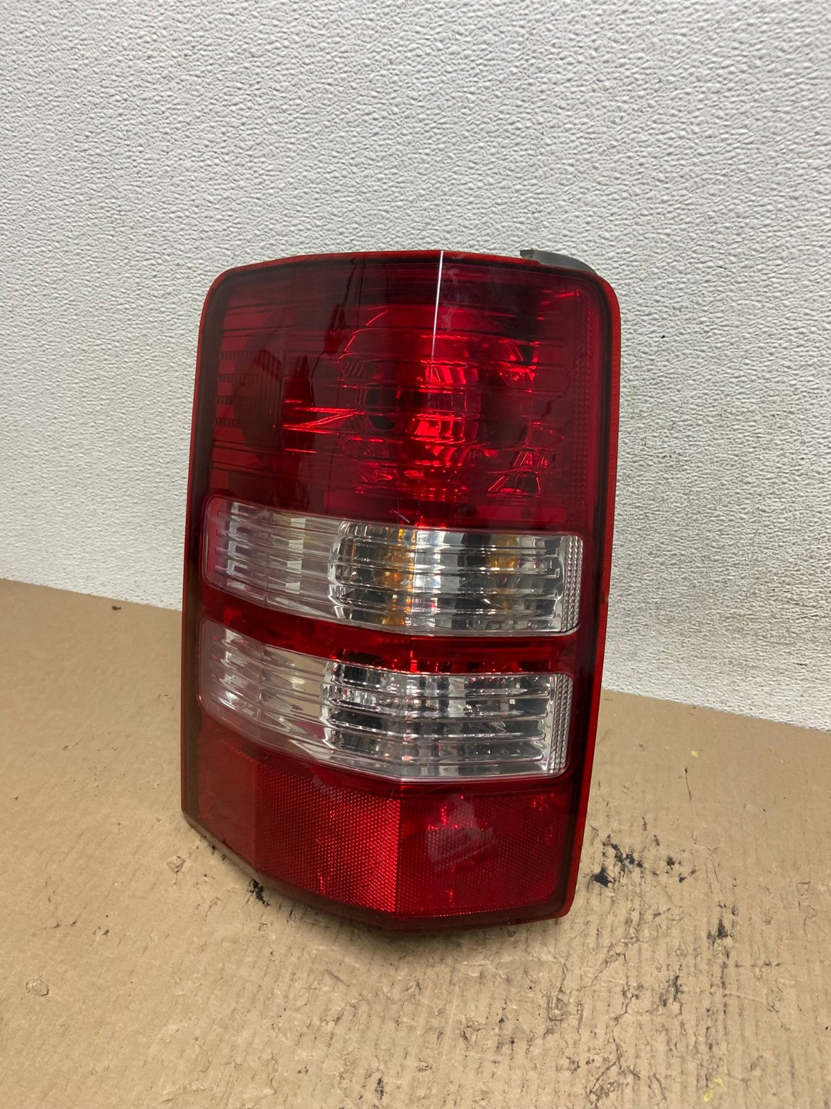 2008 to 2012 Jeep Liberty Left Driver Side Lh Tail Light AF7011 LK0