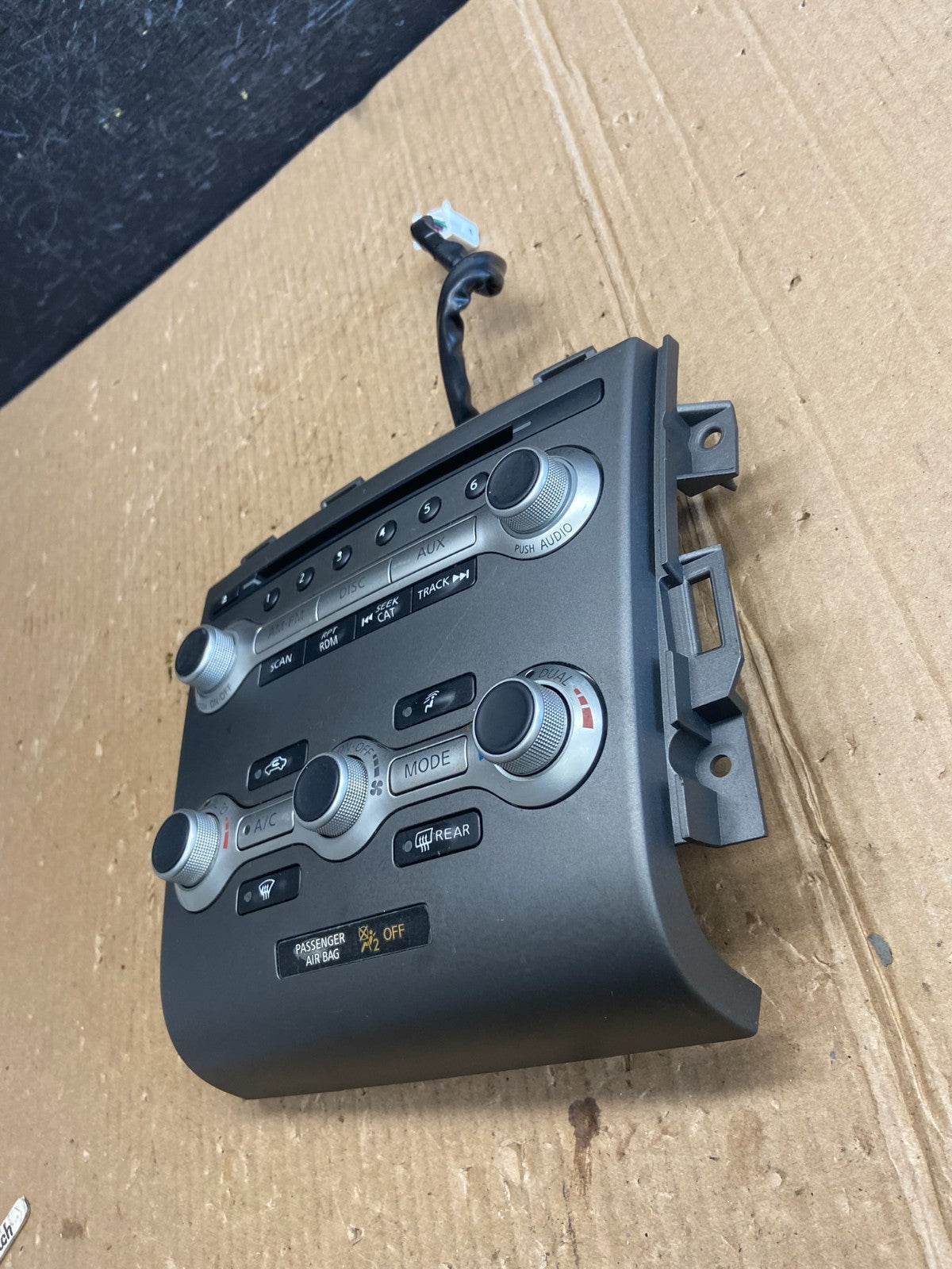 2011 - 2014 Nissan Murano AM FM Radio CD Climate Control Panel ae3930 DG1