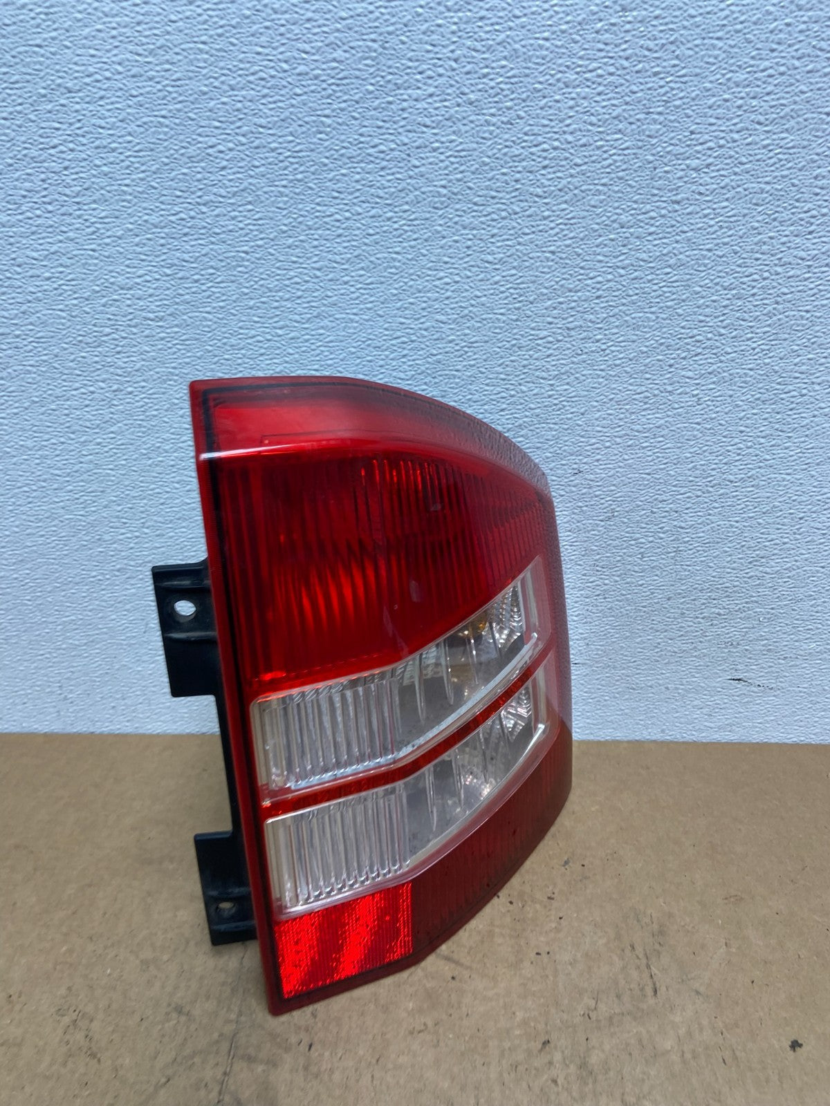 2007 2008 2009 2010 Jeep Compass Right Passenger Rh Tail Light Oem AC3200 DW2
