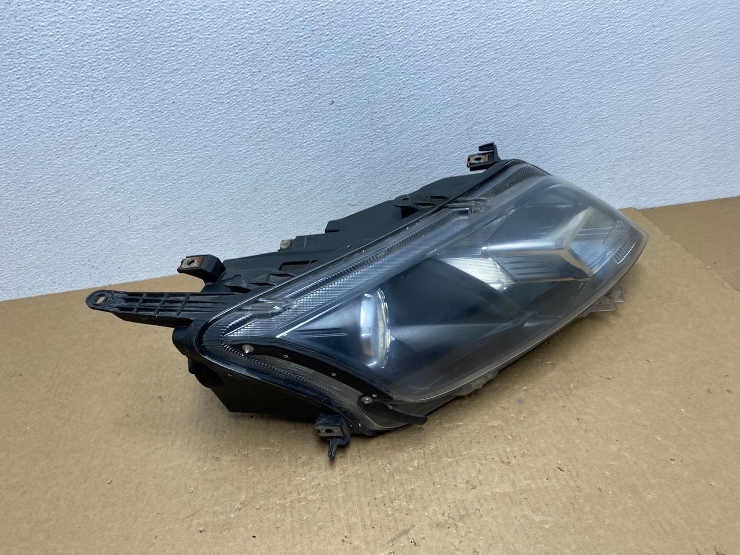 2010 2011 2012 Ford Fusion Right Passenger RH Headlight Halogen OEM AC1259 DW2