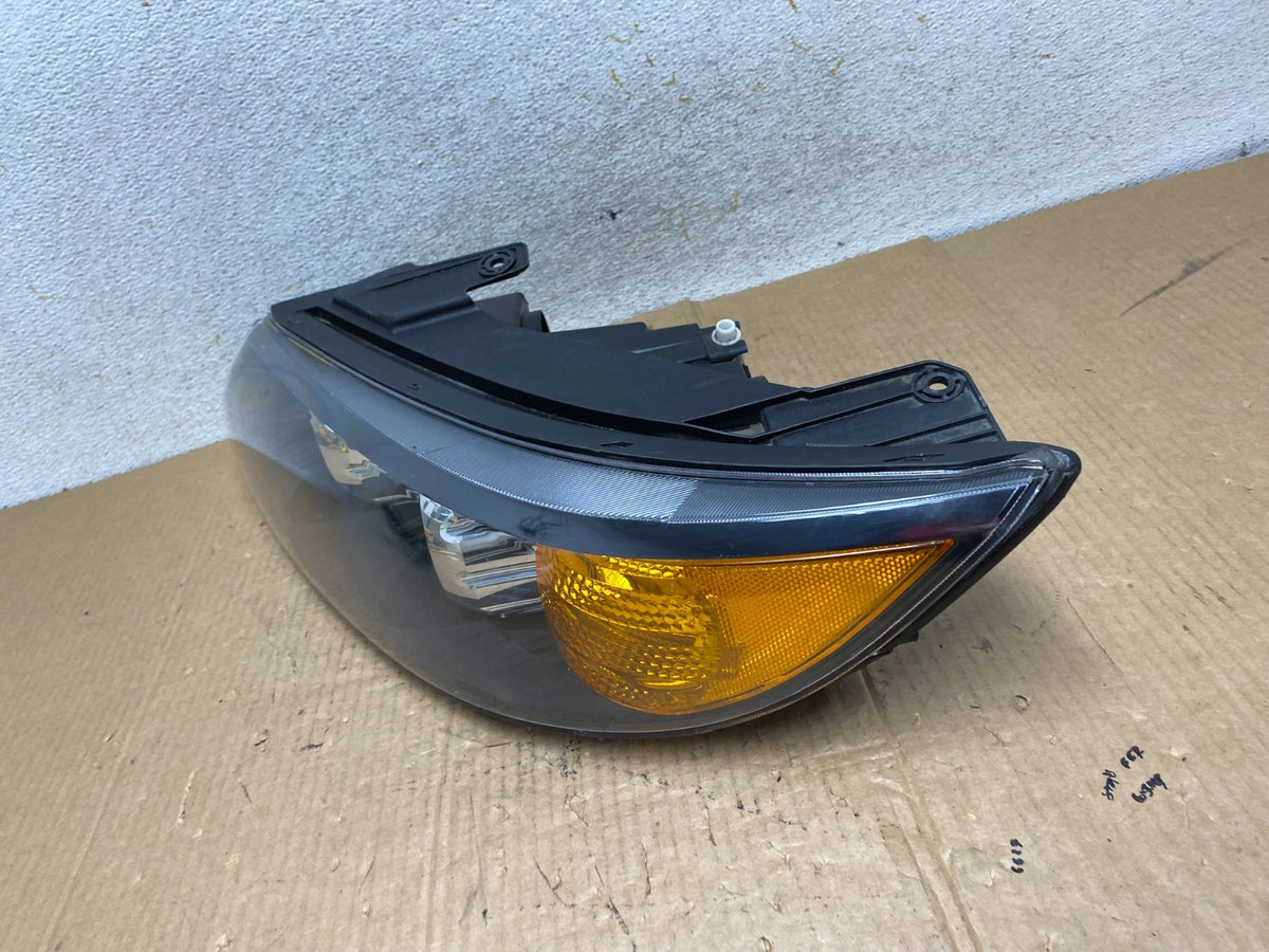 2011 to 2013 Kia Sorento Left Driver LH Side Headlight Halogen AI6715 DW1