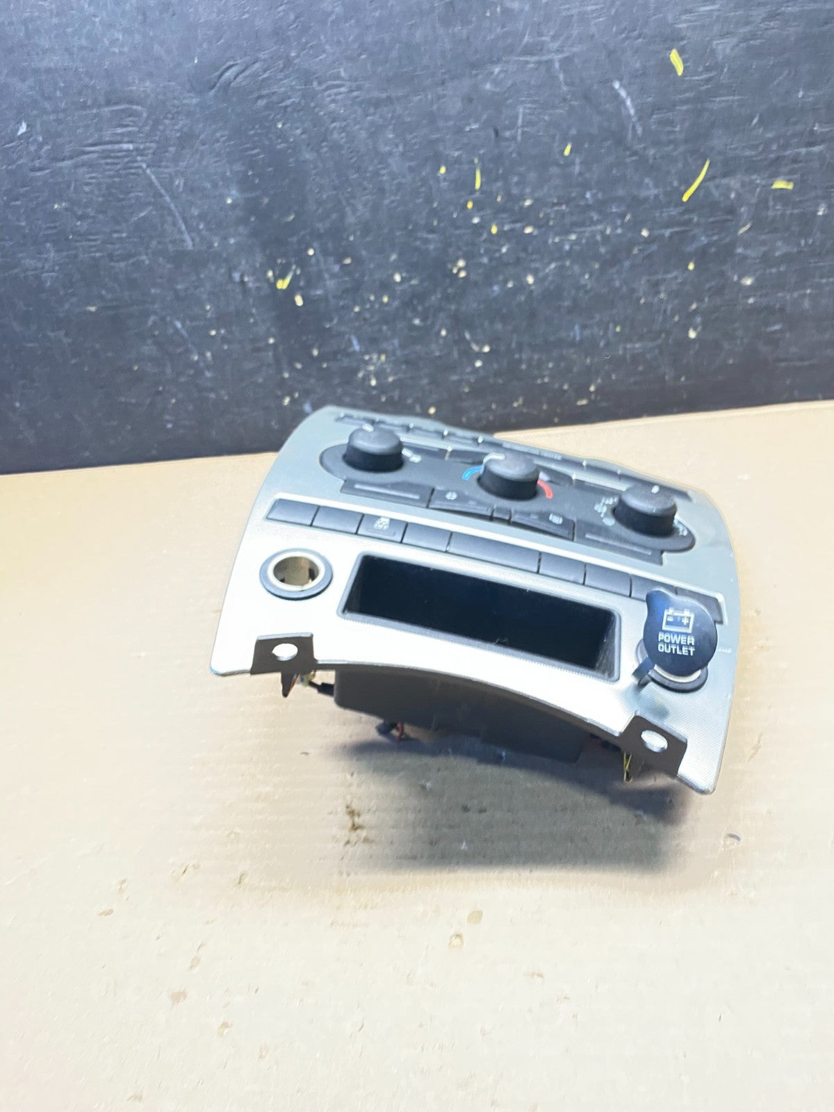 2005 2006 2007 Jeep Commander Grand Cherokee A/C Climate Control Bezel s2724 DG3