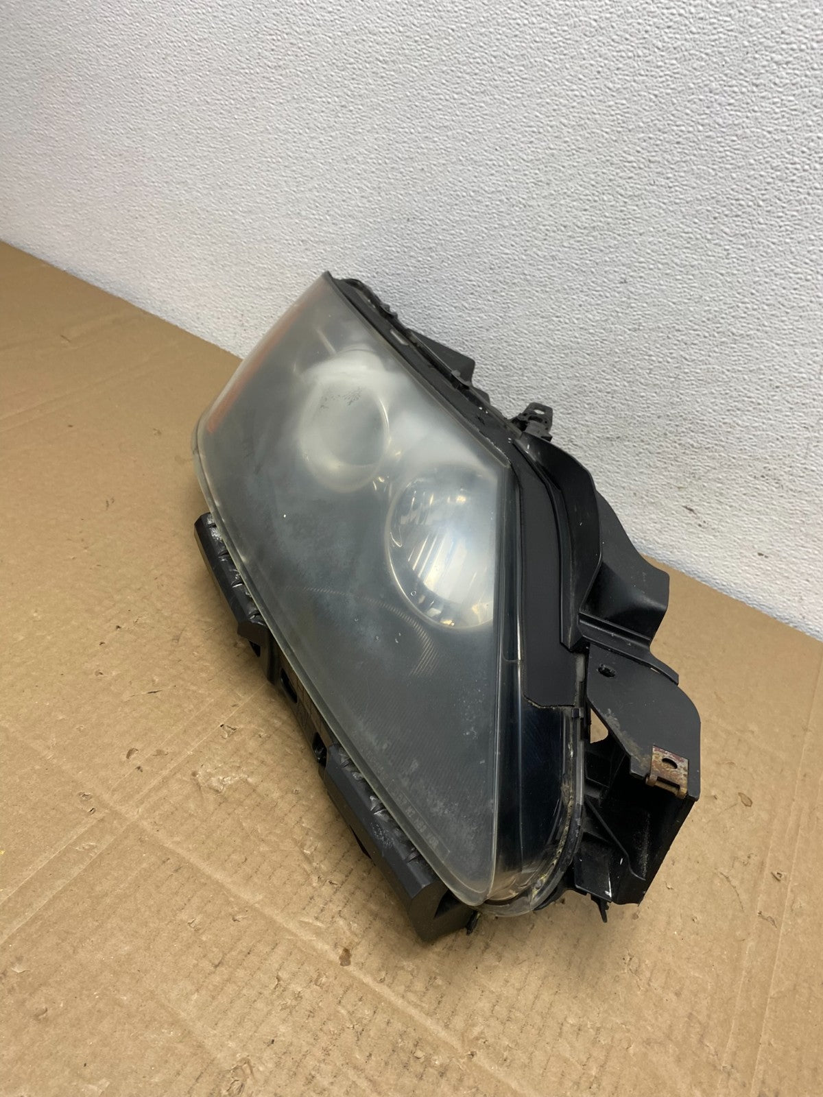 Halogen 2007 to 2009 Mazda CX-7 Right Passenger RH Side Headlight Oem AC3868 DW1