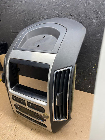 2007 - 2010 Ford Edge Heater Climate Control Radio Control Dash Bezel af2584 DG3