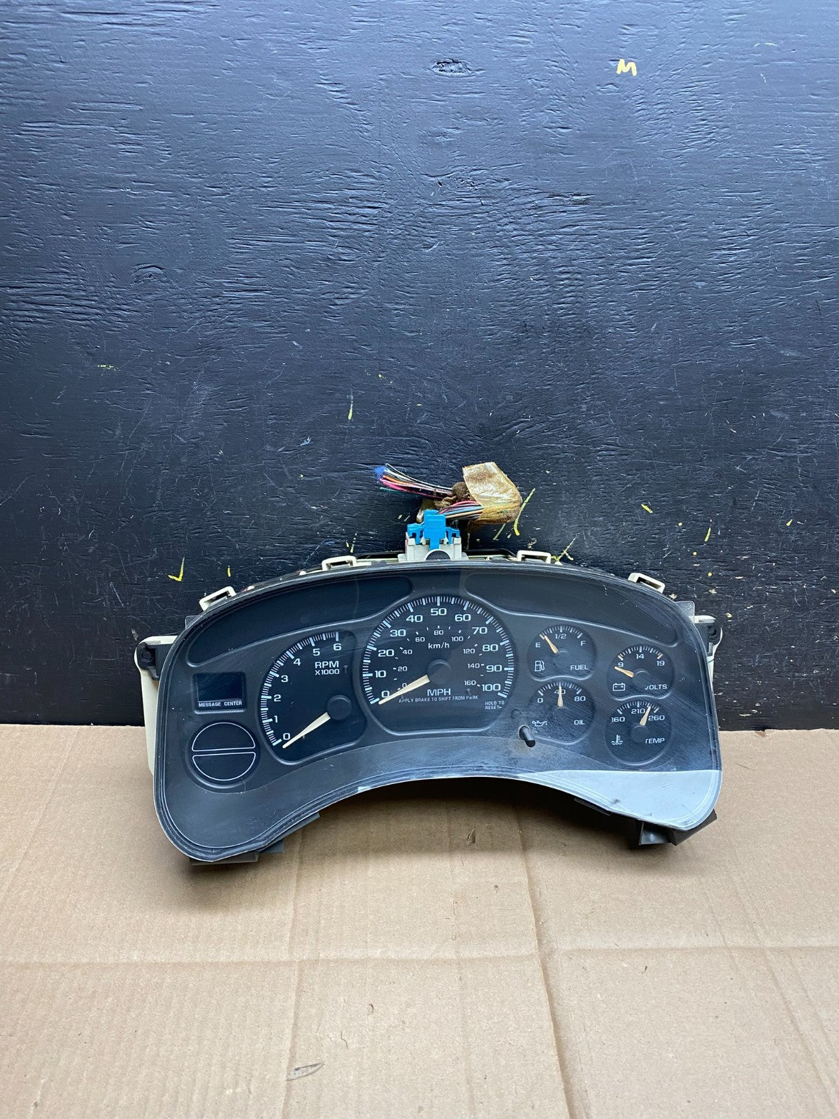 2002 GMC Yukon Speedometer Cluster Gauge Oem AA4552 DG0