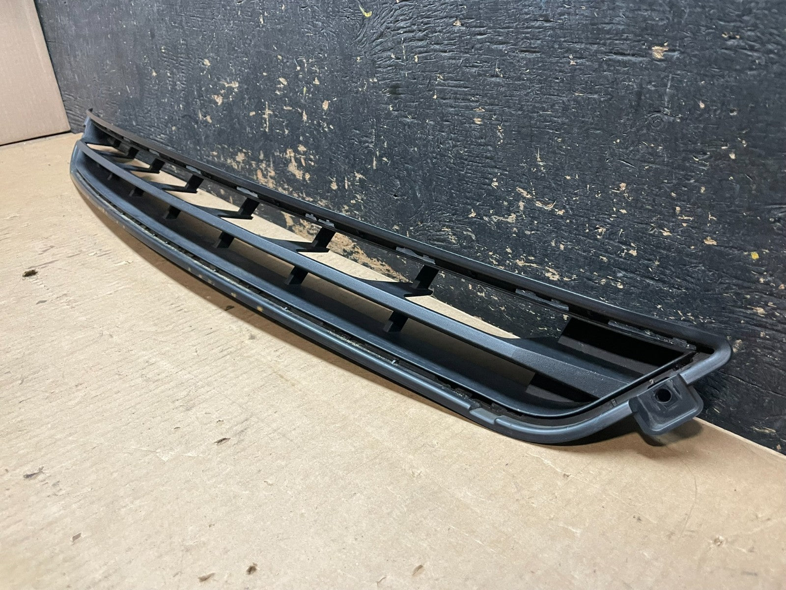 2013 2014 2015 GMC Acadia Front Lower Cover Grill Grille Oem AA2389 DG2