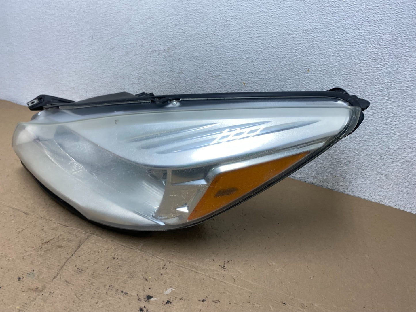 2013 - 2016 Ford Escape Headlight Left Driver Lh Side Halogen AF5112 DW1