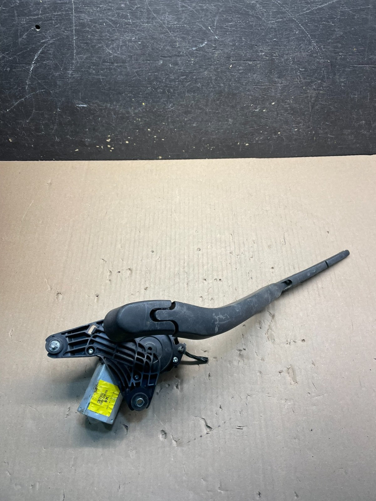 2013 to 2017 Buick Enclave Windshield Rear Wiper Motor x0469  DG0