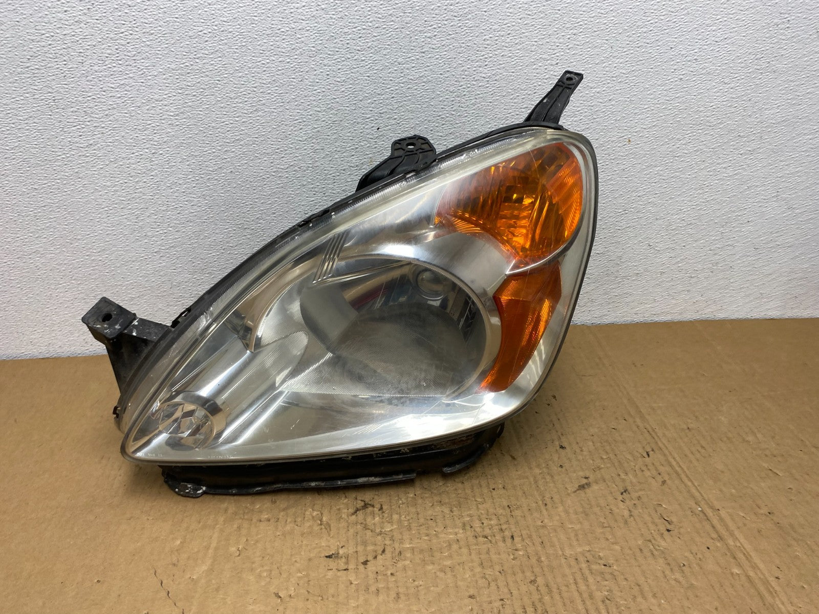 2002 to 2004 Honda Crv Cr-v Left Driver Halogen Headlight AC7779 DW0
