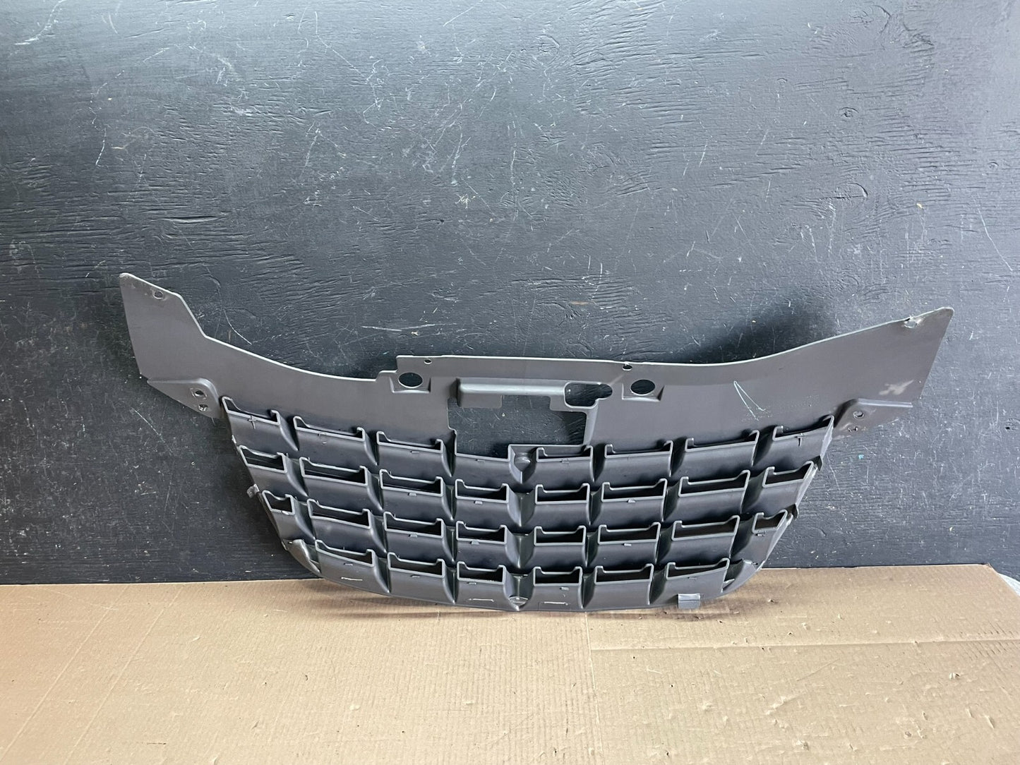 2007 to 2010 Chrysler Sebring Front Upper Grille Grill 0YW36TRMAC M6373 PS6