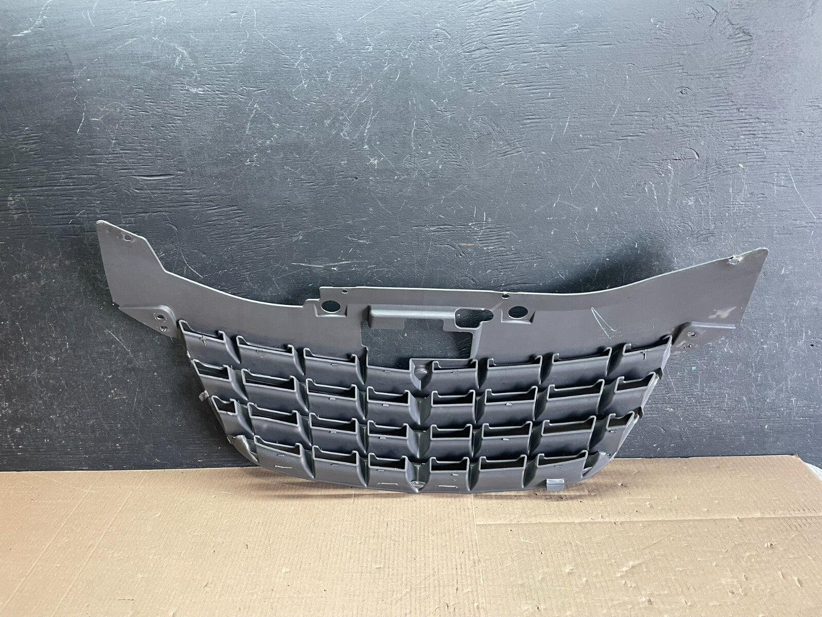 2007 to 2010 Chrysler Sebring Front Upper Grille Grill 0YW36TRMAC M6373 PS6