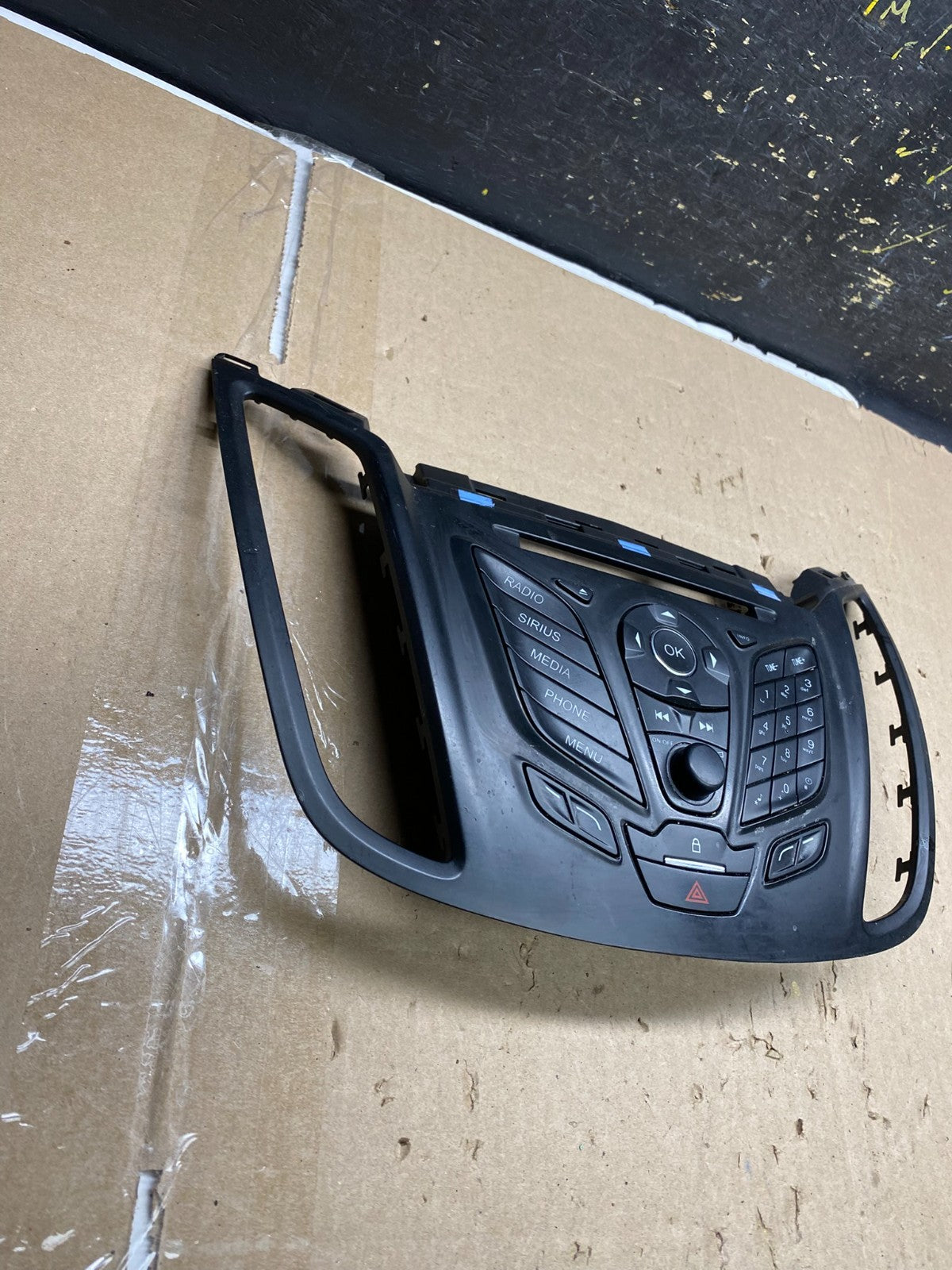 2013 2014 2015 2016 Ford Escape Dash Radio Control Panel Bezel AB2089 DG1