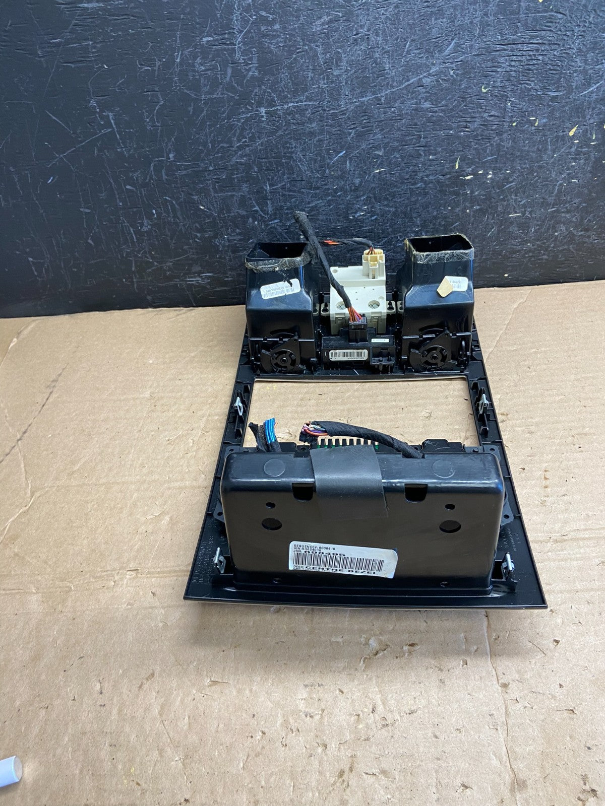 2008 to 2010 Chrysler 300 Dash Heater A/C Climate Control Radio Panel AF2064 DW5