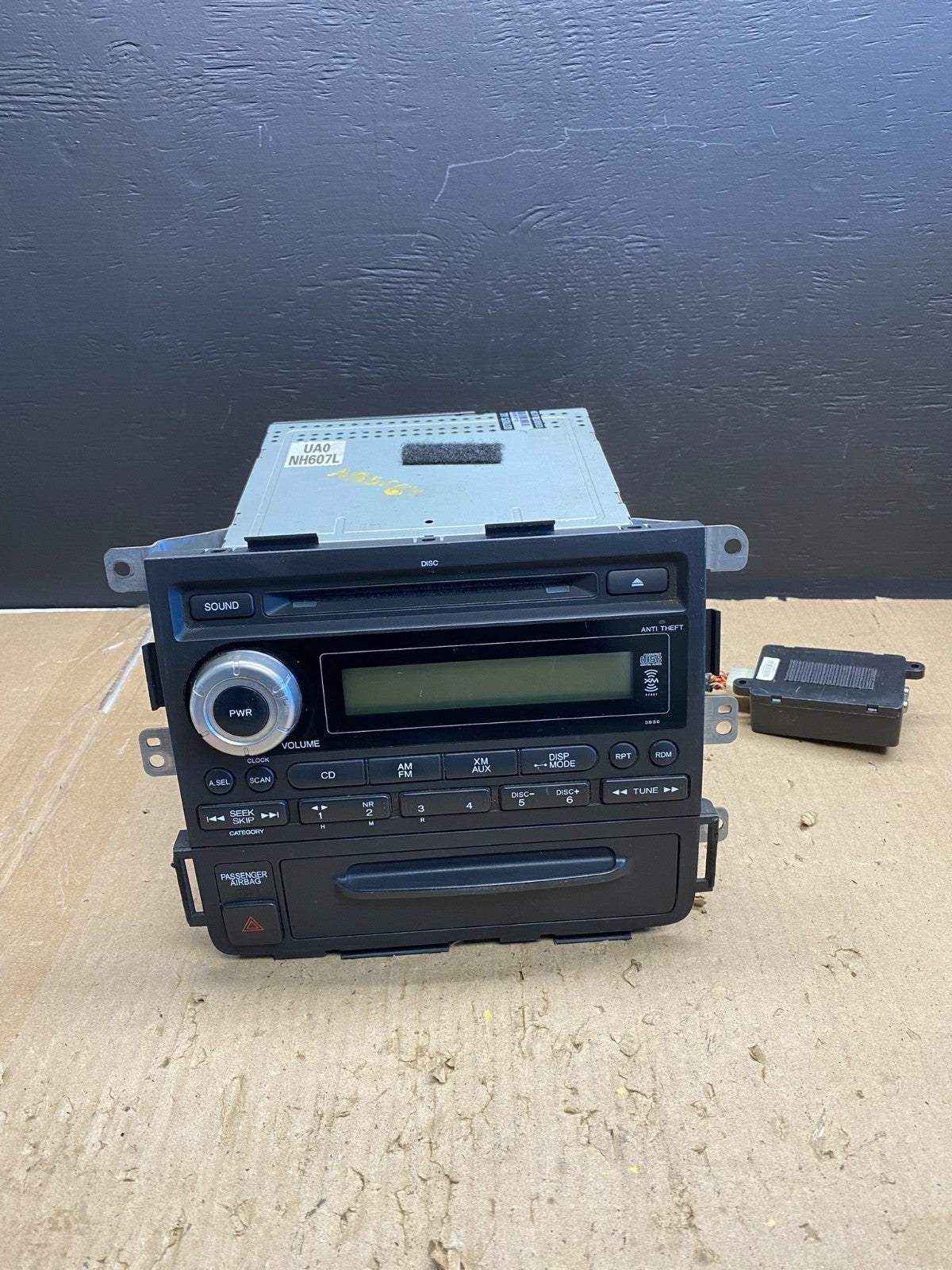2006 - 2008 Honda Ridgeline 6 Disc CD Player Radio Stereo Oem Radio AB5664 DG0