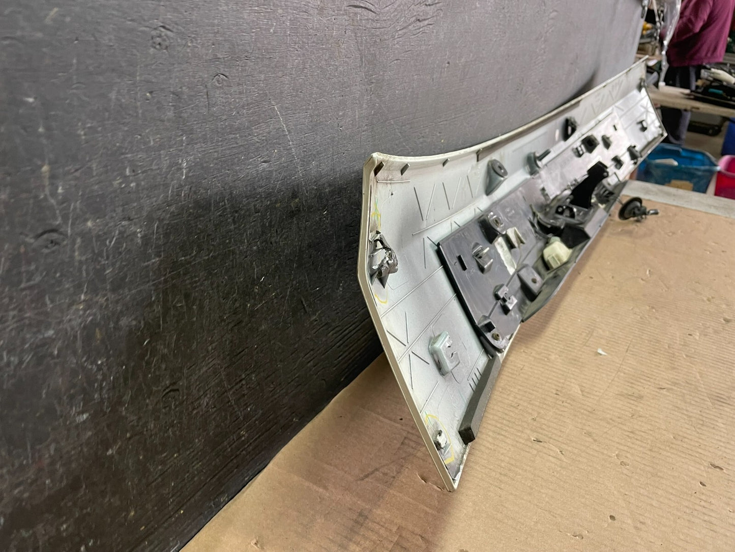 2011-2018 Dodge Grand Caravan Rear Tail Gate Trim Molding Panel OEM L9233 DG11