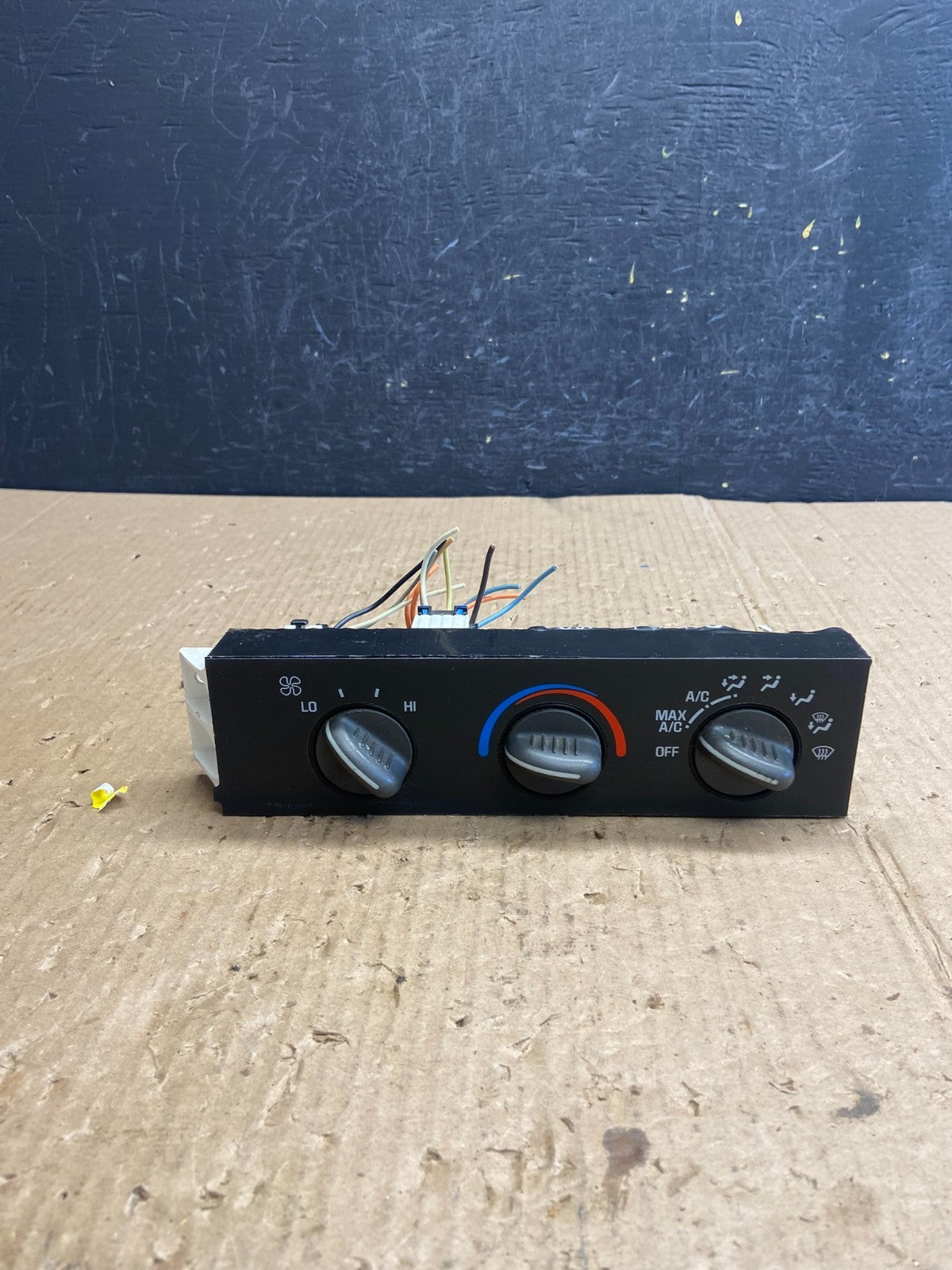2001 - 2007 GMC Chevrolet Express 1500 Climate Control A/C AE4104 DG0