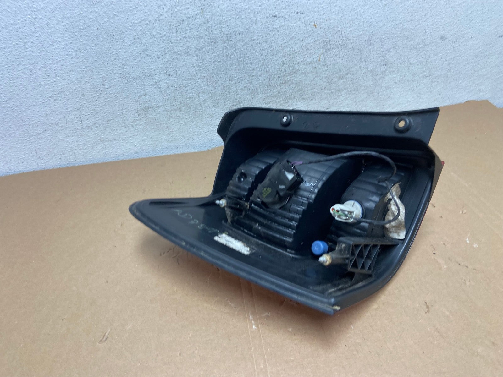 2008 to 2012 Ford Escape Right Passenger RH Side Tail Light AD7891 LK4