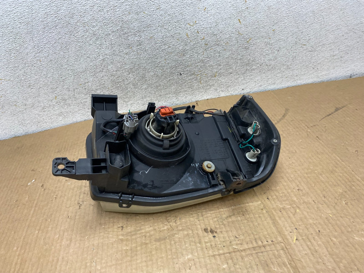 2001 to 2004 Nissan Frontier Left Driver LH Halogen Headlight AI8192 DW5