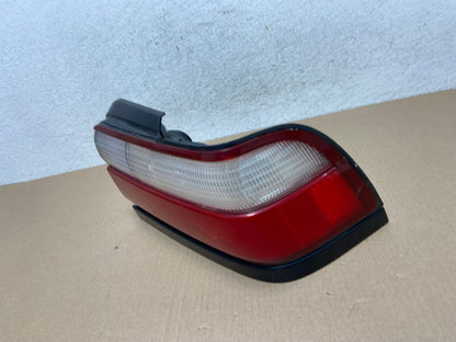 1996 to 1997 Toyota Corolla Right Passenger Rh Side Tail Light AE9423 LK1