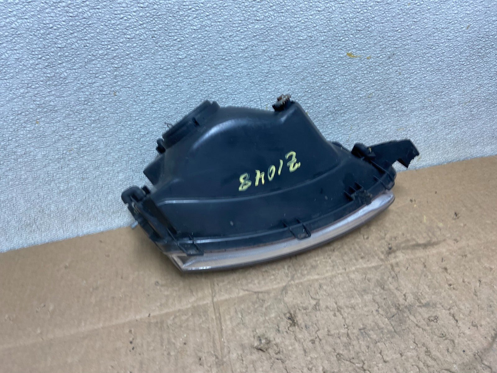 1999-2001 Toyota Solara Left Driver LH Halogen Headlight Z1048 DW9