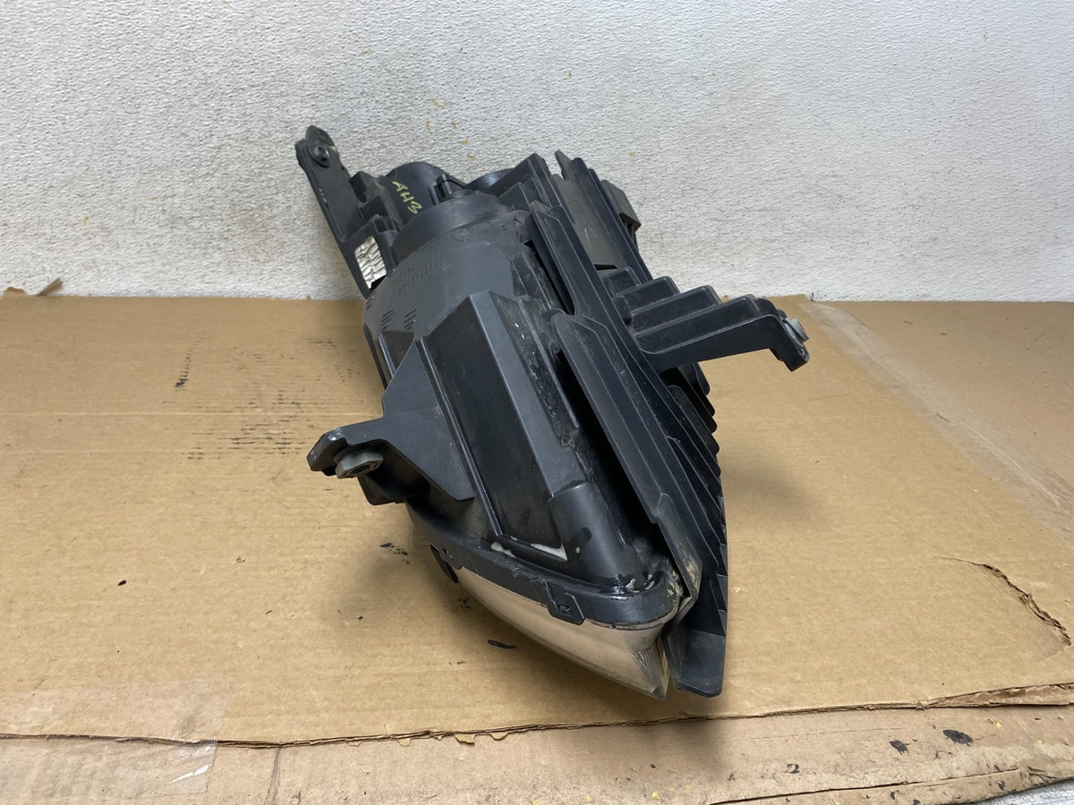 2009 to 2012 Chevrolet Traverse Right Passenger Halogen Headlight AH3130 DW7