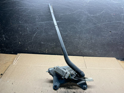 2004 to 2009 Toyota Prius Rear Wiper Windshield Motor V9197 DG0
