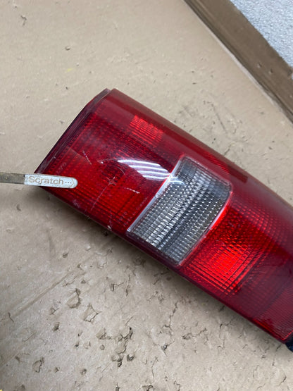 1998 1999 2000 Volvo XC70 V70 Right Passenger RH Lower Tail Light U2332 DW3