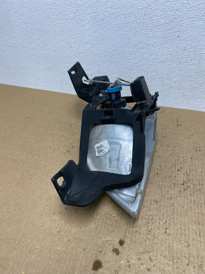 1997 to 2005 Chevrolet Venture Montana Right Passenger RH Headlight AC1584 DW8
