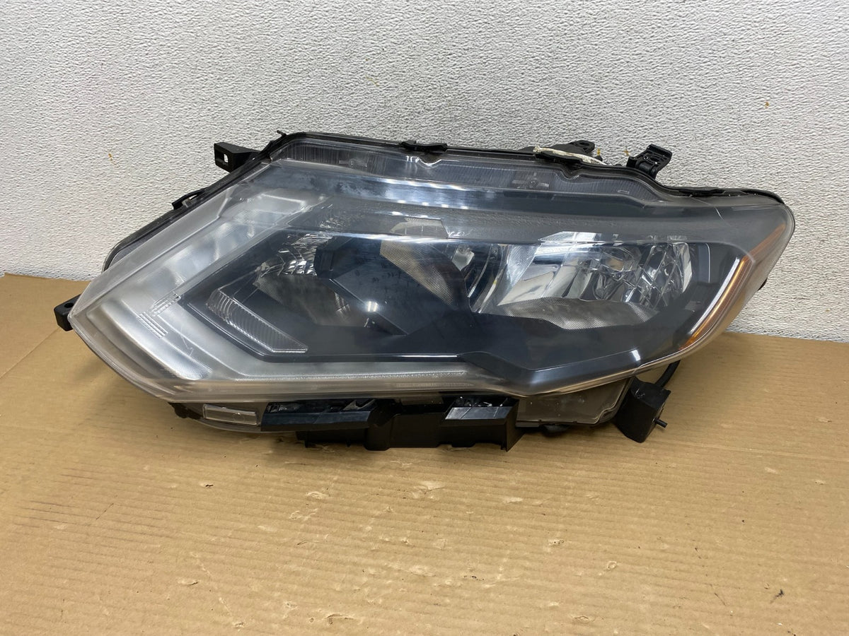 2017 2018 2019 Nissan Rogue Left Driver LH Halogen Headlight AG9327 DG0