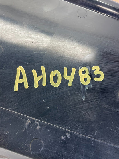 1992 1993 Chevrolet Cavalier Rear Trunk LID Center Tail Light AH0483 DG5