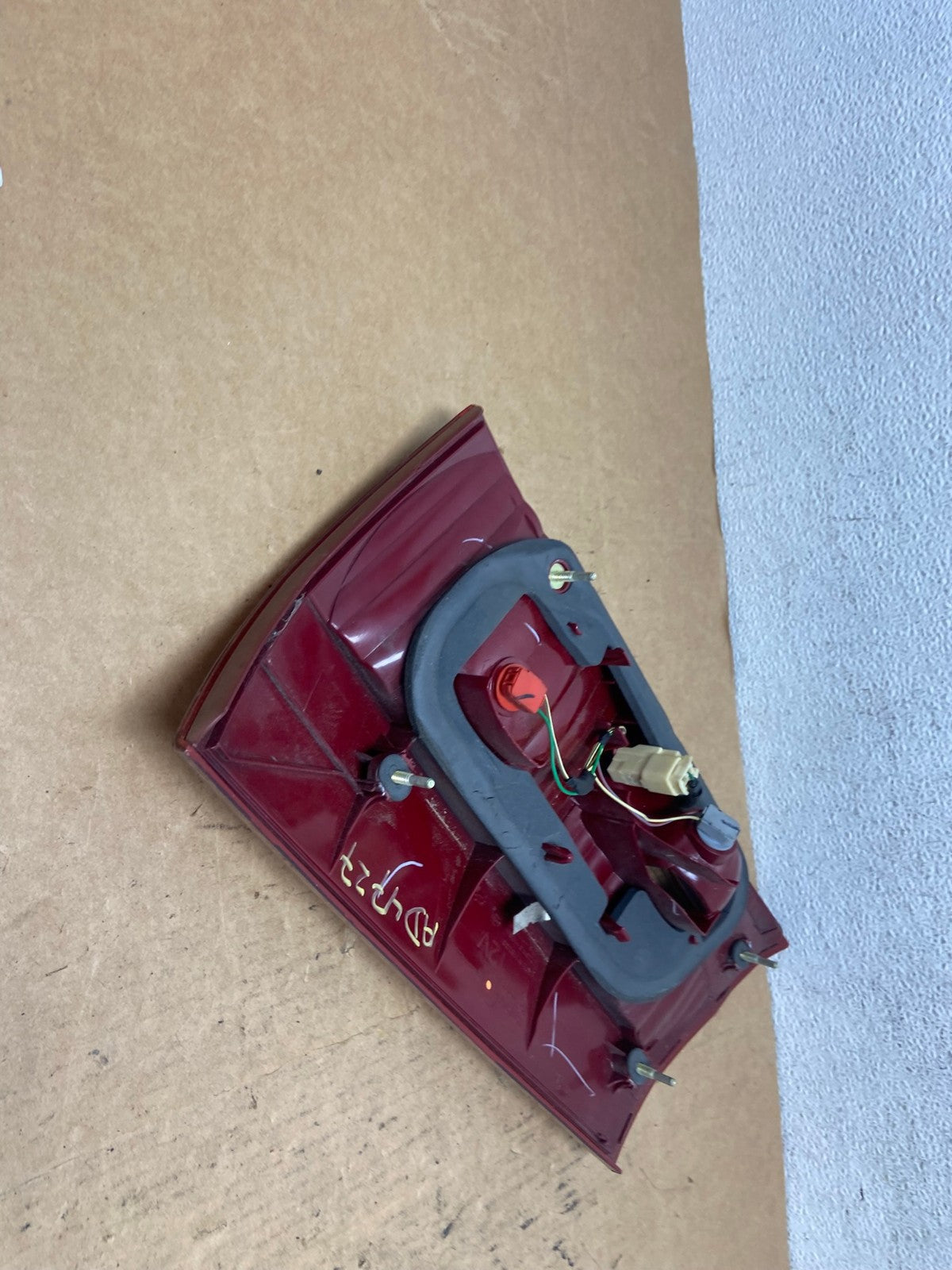 2004 - 2005 Toyota Sienna Left Driver LH Side Inner Tail Light AD4727 LK3