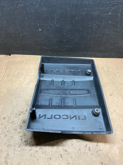 2007 to 2014 Lincoln Navigator 5.4L V8 Engine Motor Cover H6862 DG17