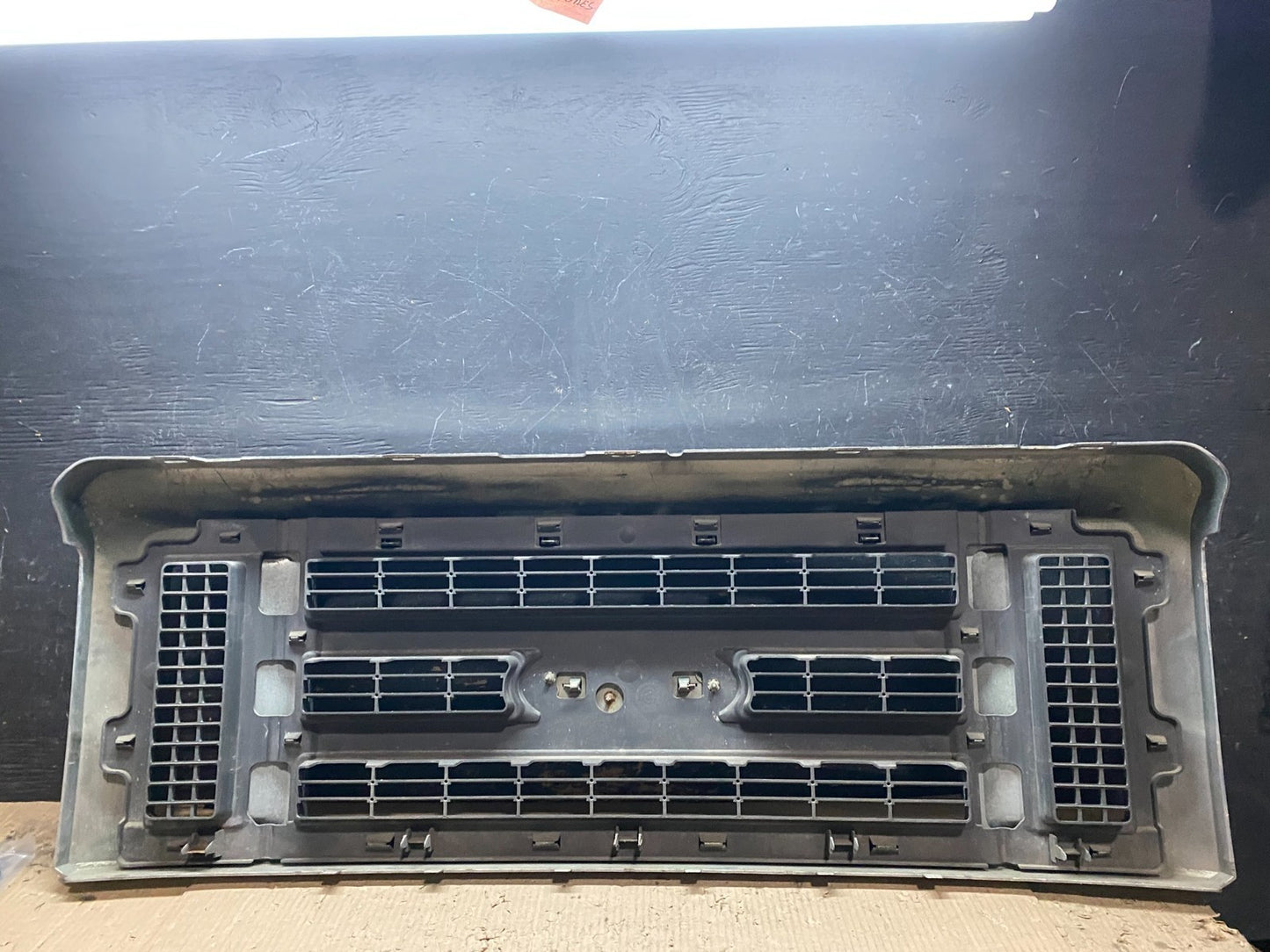 2008 to 2014 Ford Econoline E150 E250 Front Upper Chrome Grill Grille X9387 DG8