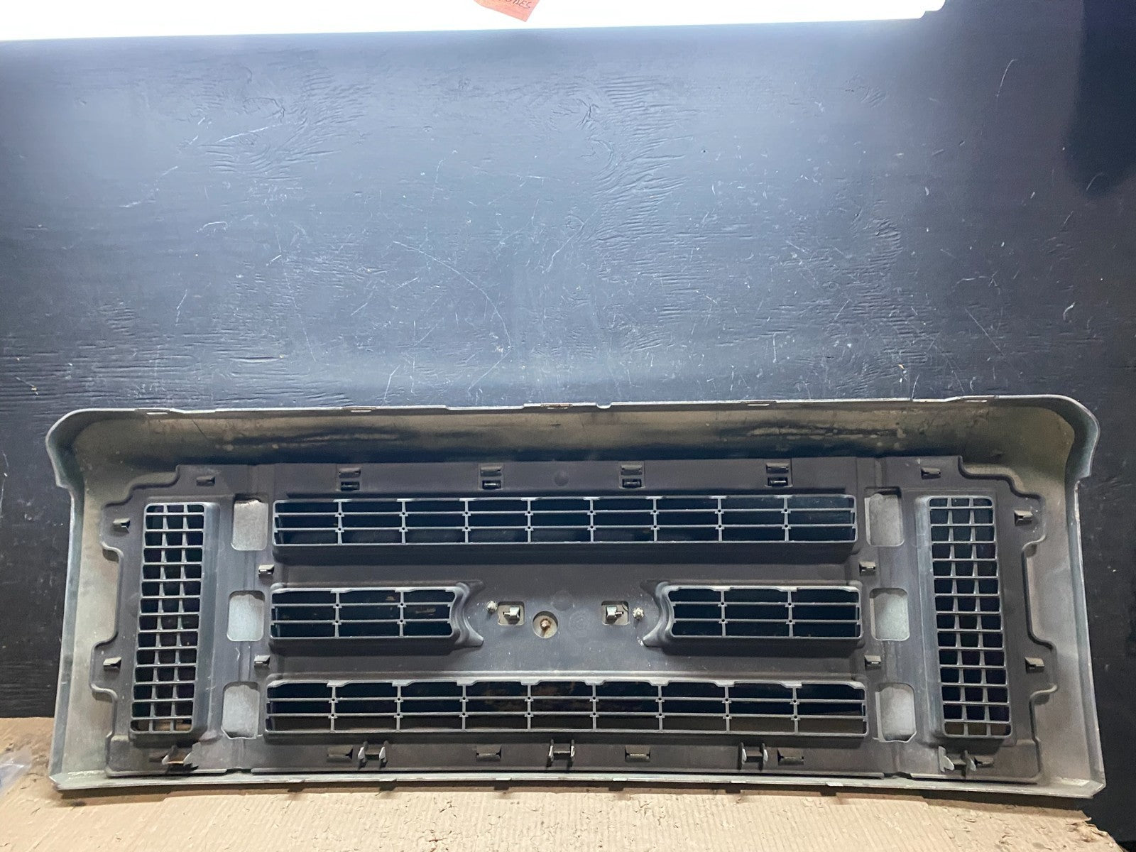 2008 to 2014 Ford Econoline E150 E250 Front Upper Chrome Grill Grille X9387 DG8