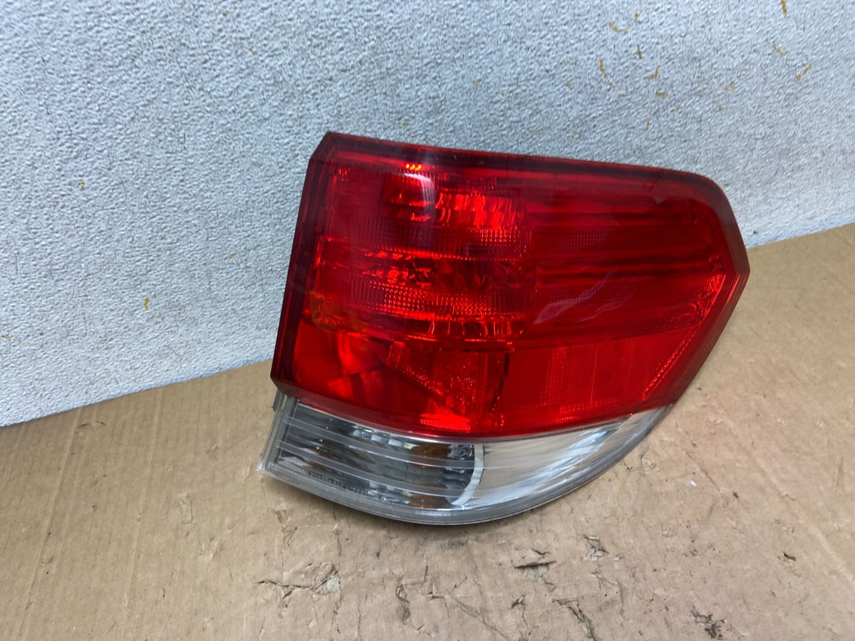 2008 2009 2010 Honda Odyssey Right Passenger Side Tail Light AI9264 LK0