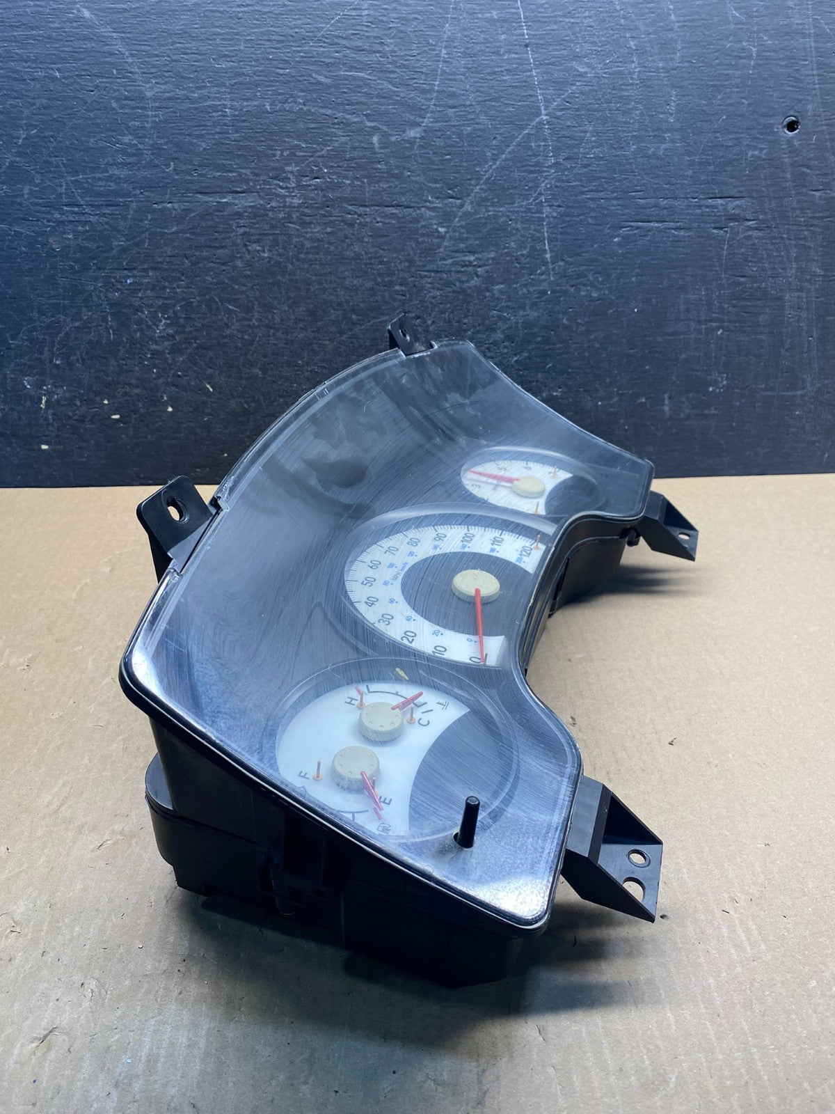 2005 Dodge Dakota Speedometer Instrument Cluster Gauge AG1843 DG1