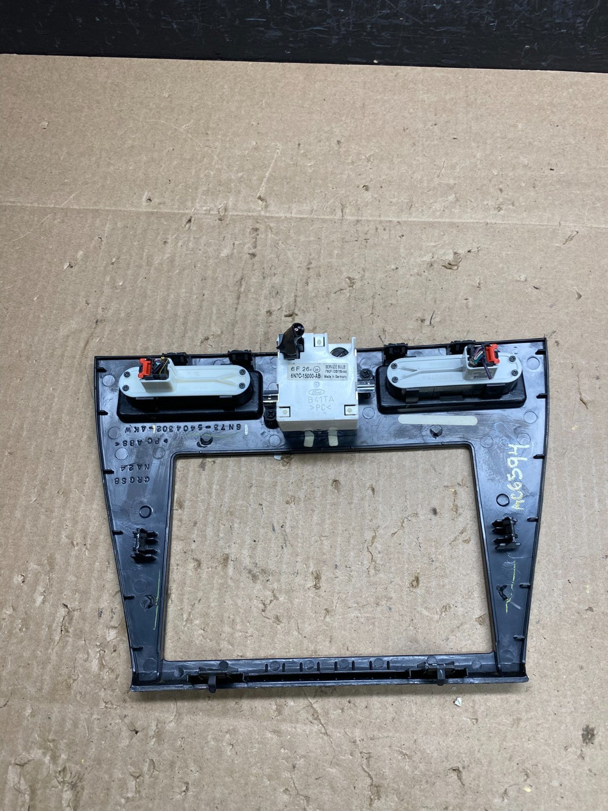 2006 to 2009 Ford Fusion Center Dash Radio Clock Bezel Trim ac6594 DG4