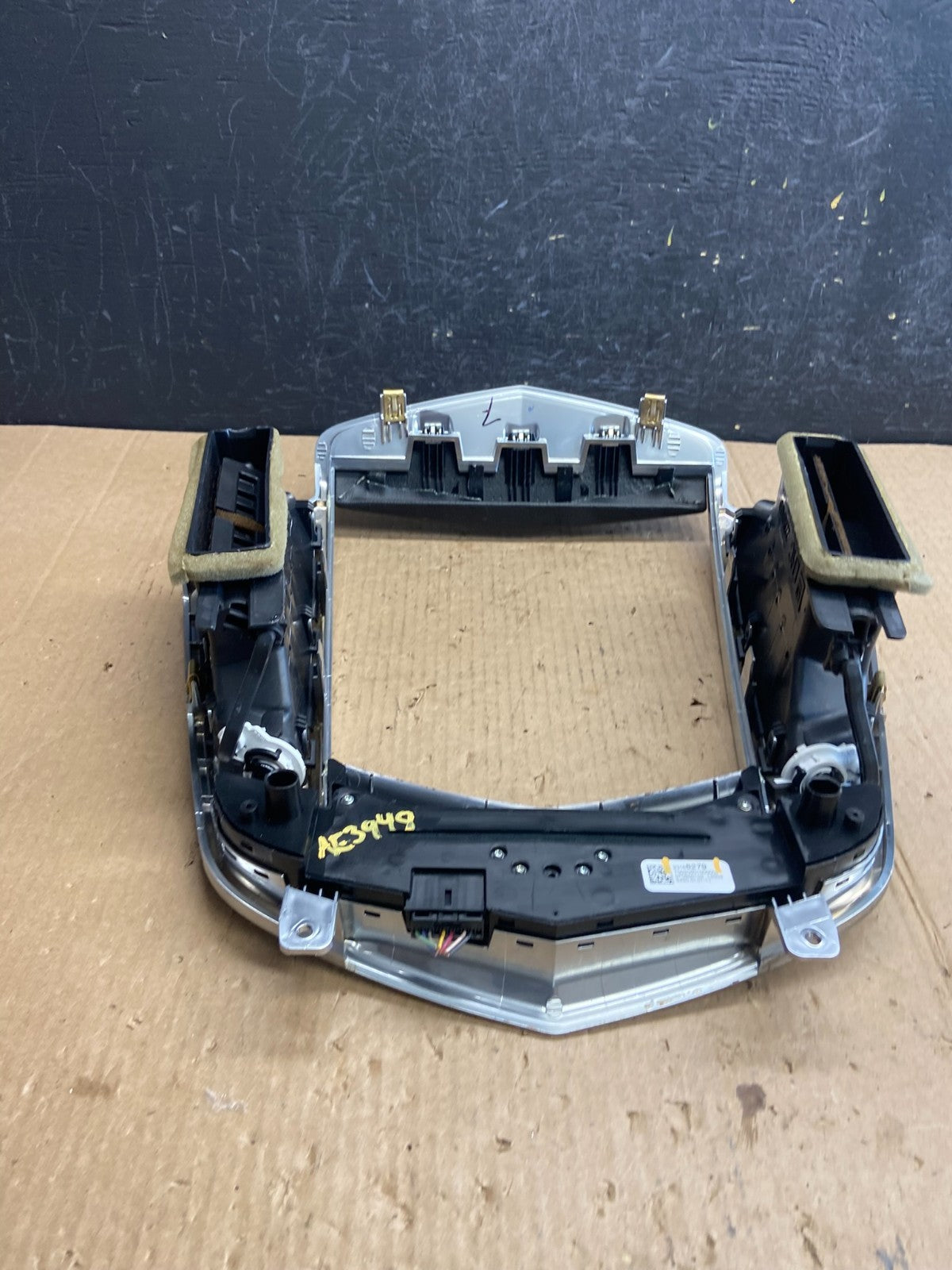 2013-2016 Cadillac SRX A/C Heater Radio Climate Control Panel Bezel OE AE3948 DG4