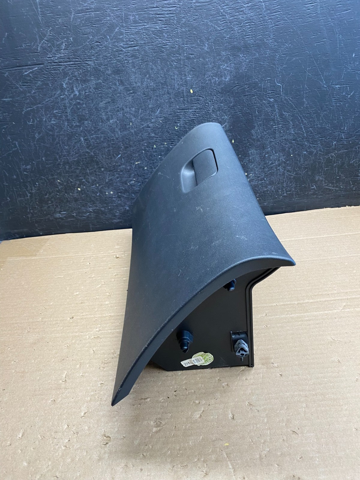 2009 to 2012 Hyundai Elantra Right Passenger Side Glove Box AG6315 DG2