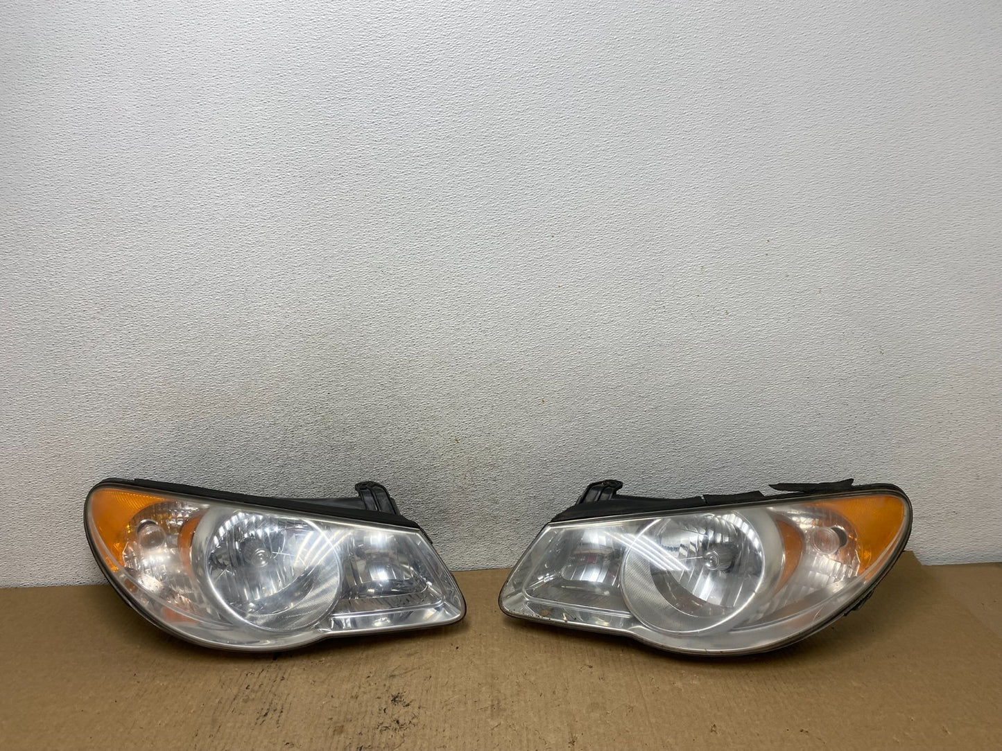 2007 2008 2009 2010 Hyundai Elantra Left+Right Side Headlights AG2449 DW0