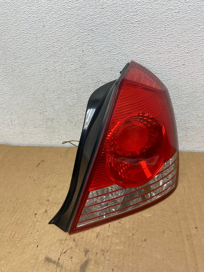 2004 2005 2006 Hyundai Elantra Sedan Right Passenger Tail Light AD2795 LK2