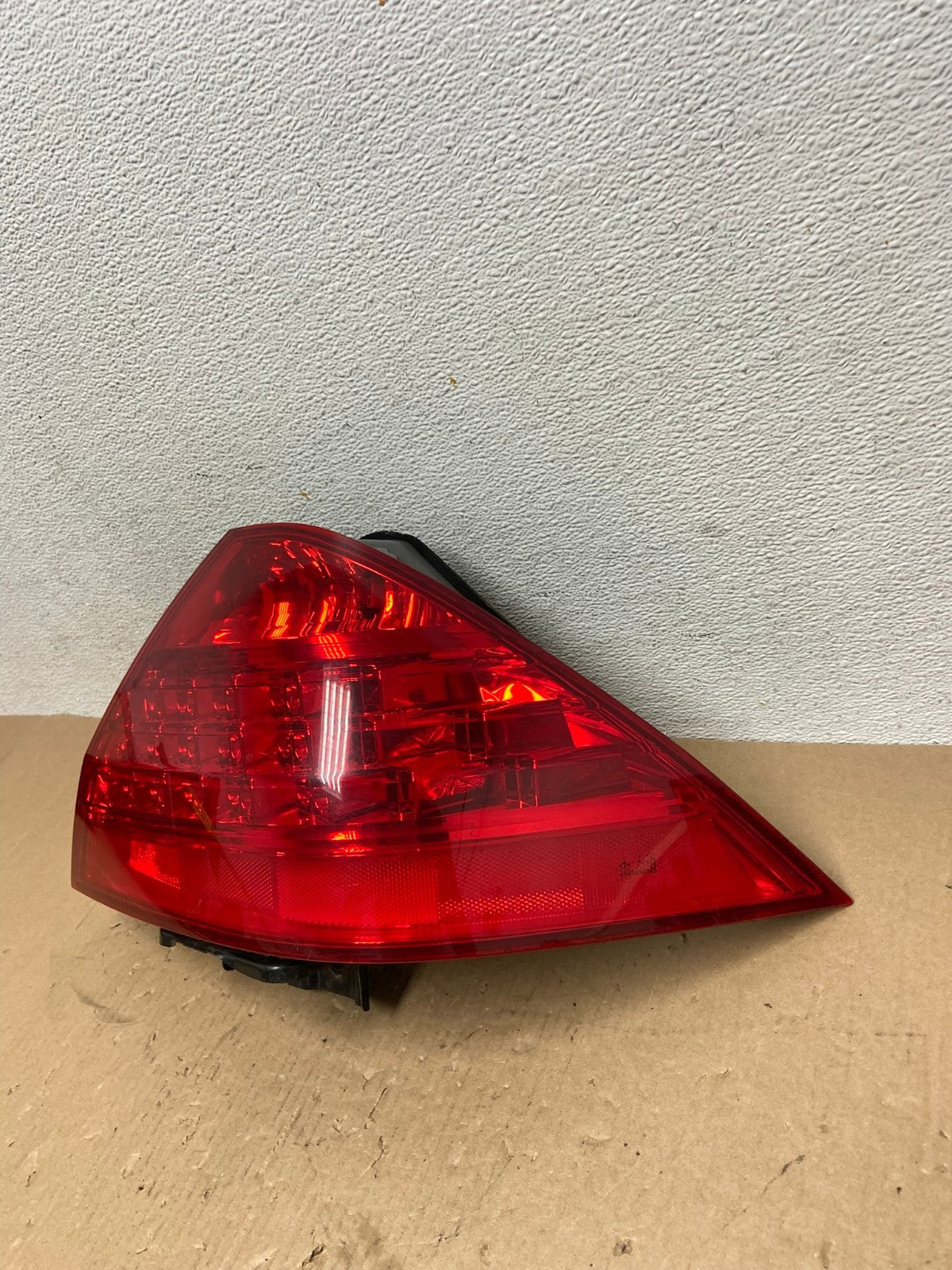 2006 - 2007 Honda Accord Right Passenger Side Tail light AD7693 LK1