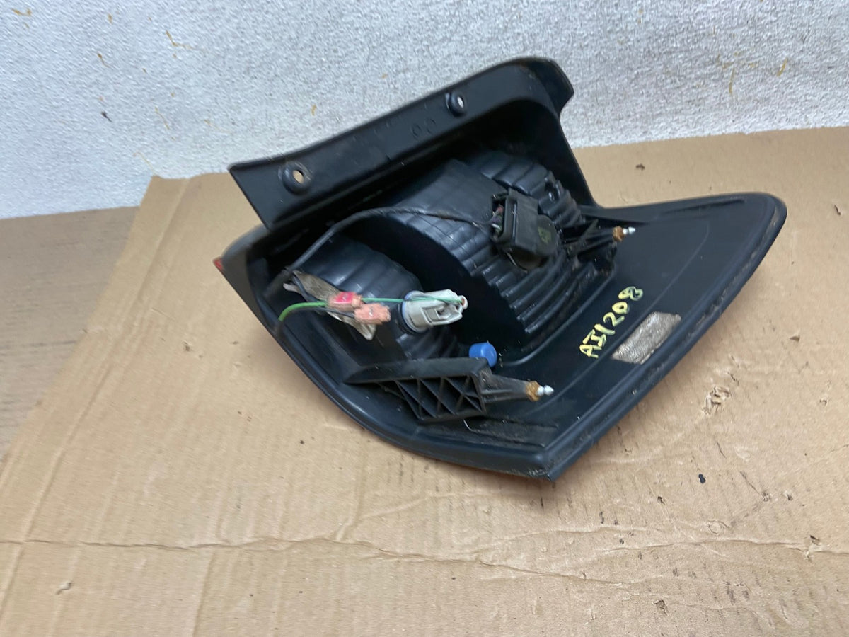 2008 to 2012 Ford Escape Left Driver LH Side Tail Light AI1208 LK5