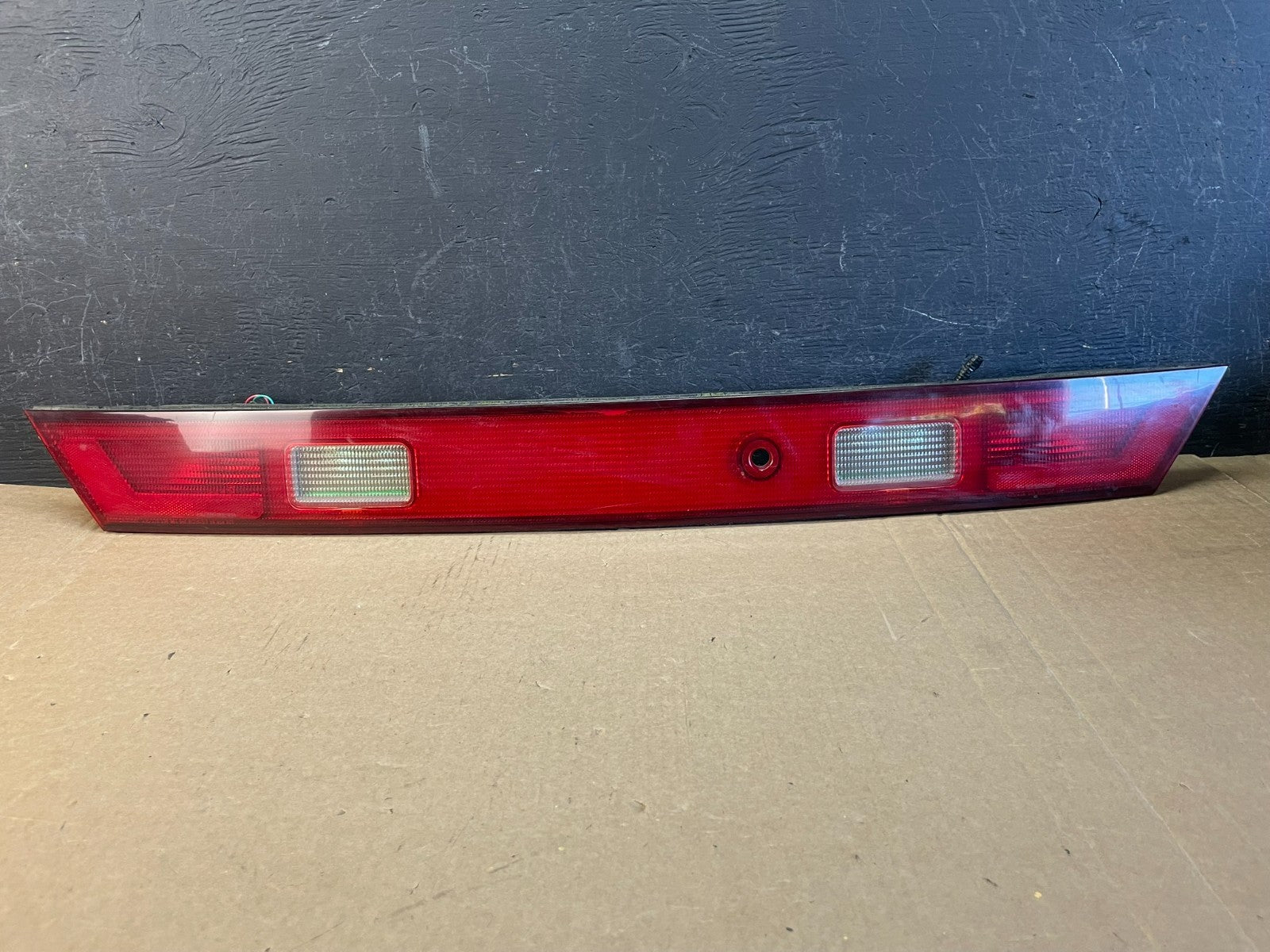 1998-2002 Honda Accord Coupe 2-Door Center Single Tail Light AD0070 DG0