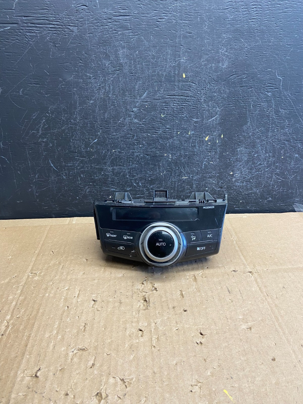 2015 to 2018 Toyota Prius V Heater Climate Control Unit Switch AD2305 DG0