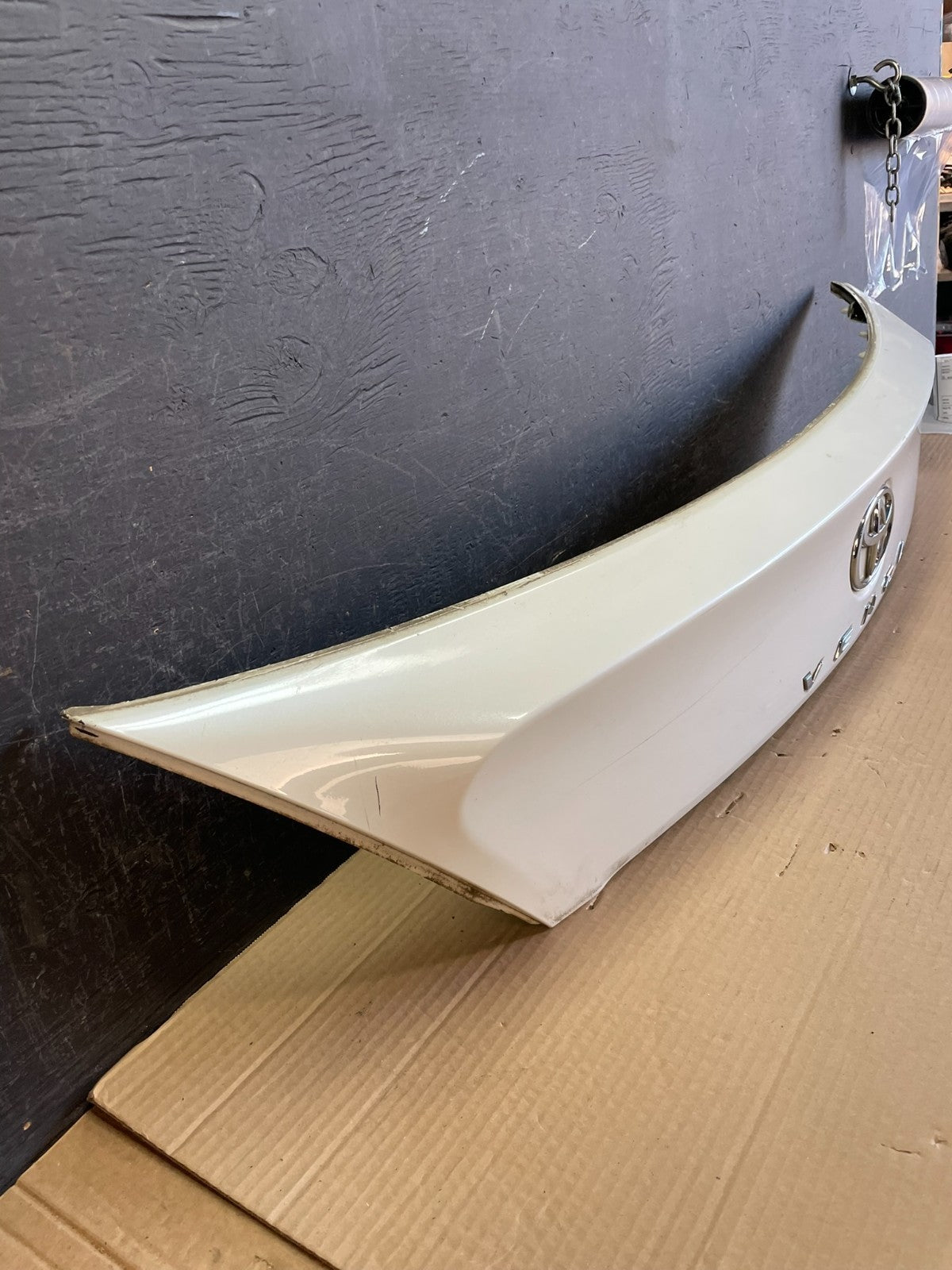 2009 to 2015 Toyota Venza Tail Gate Trunk Trim Panel AE8676 DG2