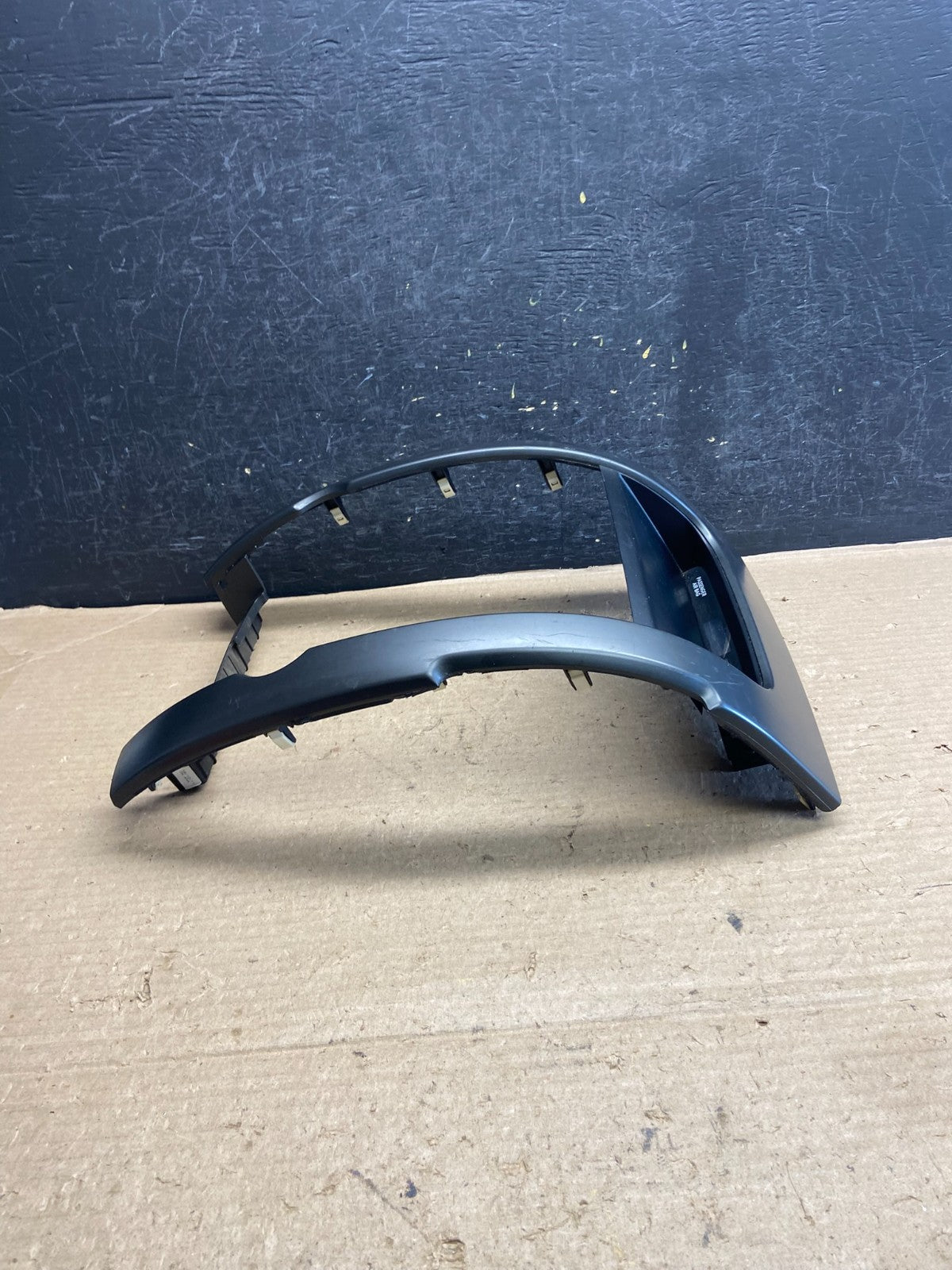 2011 to 2013 Kia Sorento Center Radio Climate Control Clock Trim AH5443 DG2