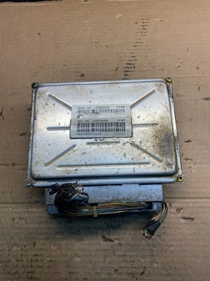2004 GMC Envoy Silverado Engine Computer ECU ECM Module 12586242 AD9391 DG0