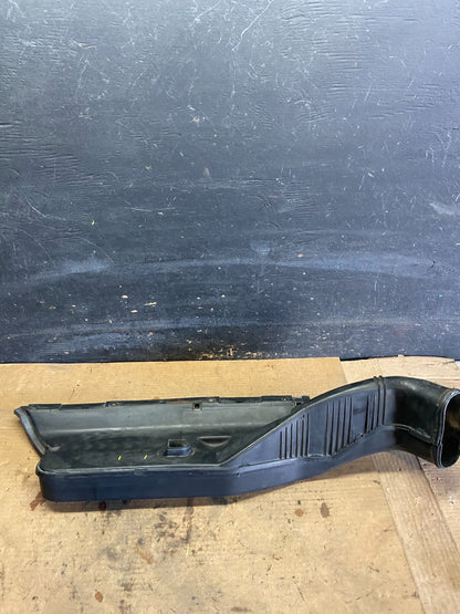 2004 to 2006 Nissan Maxima Upper Air Intake Duct R0320 DG5
